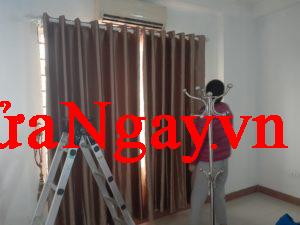 Tìm thợ treo lại rèm có sẵn Tìm thợ treo lại rèm có sẵn